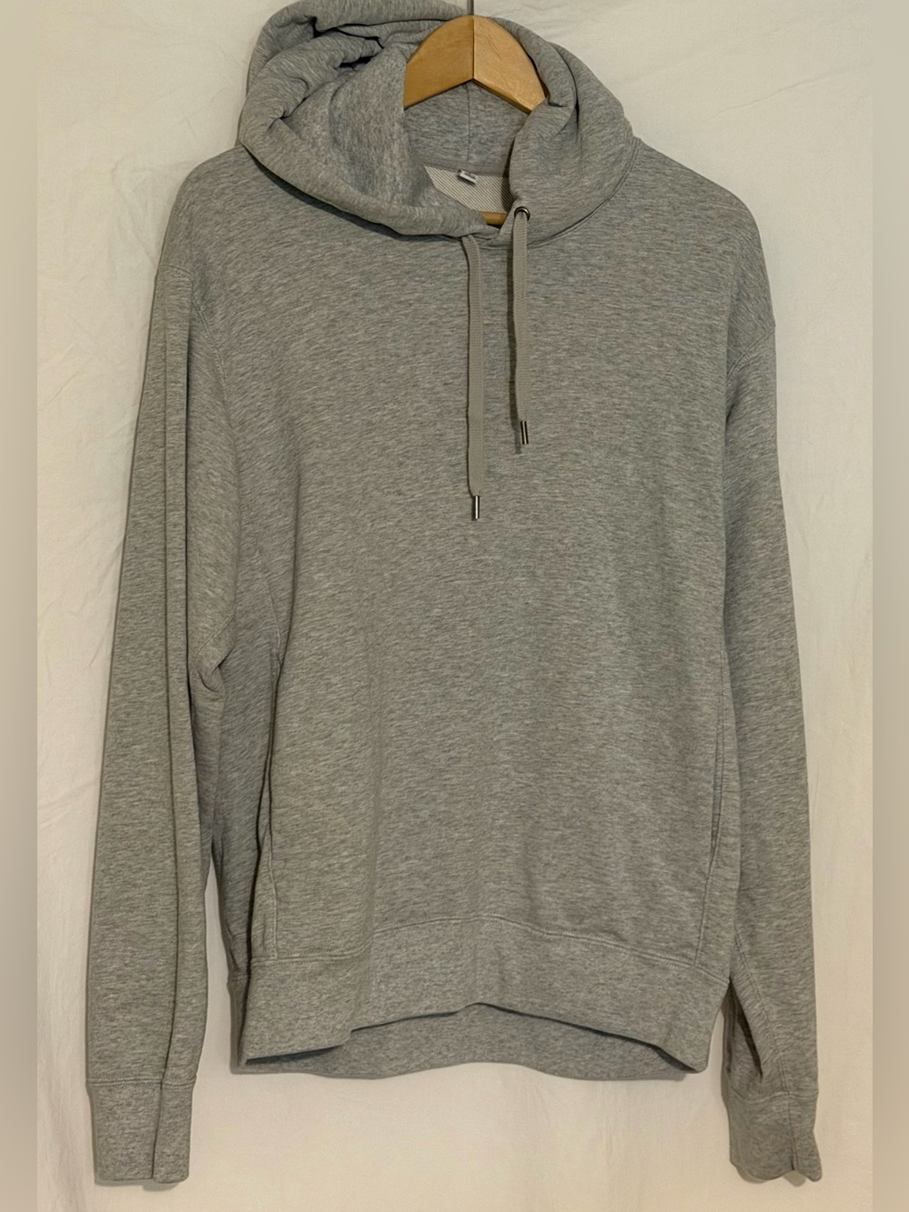 UNIQLO Heather Gray Sweat Pullover Hoodie | Essential Minimalist Gorpcore Street